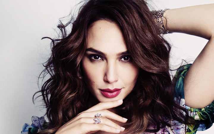 মৃত্যুর মুখ থেকে ফিরে এলেন অভিনেত্রী গাল গ্যাদত